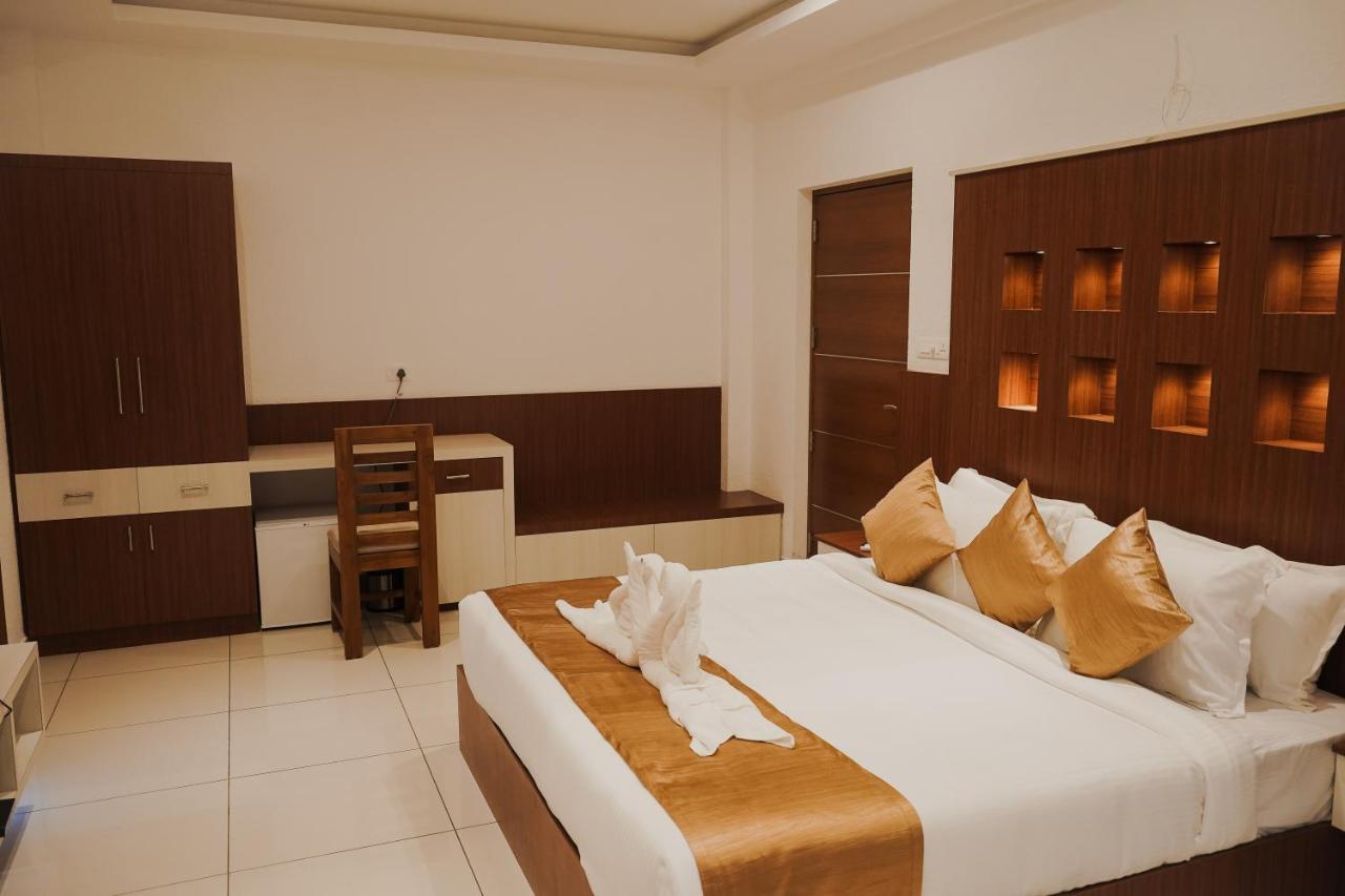 Sprise Munnar Resort And Spa Экстерьер фото