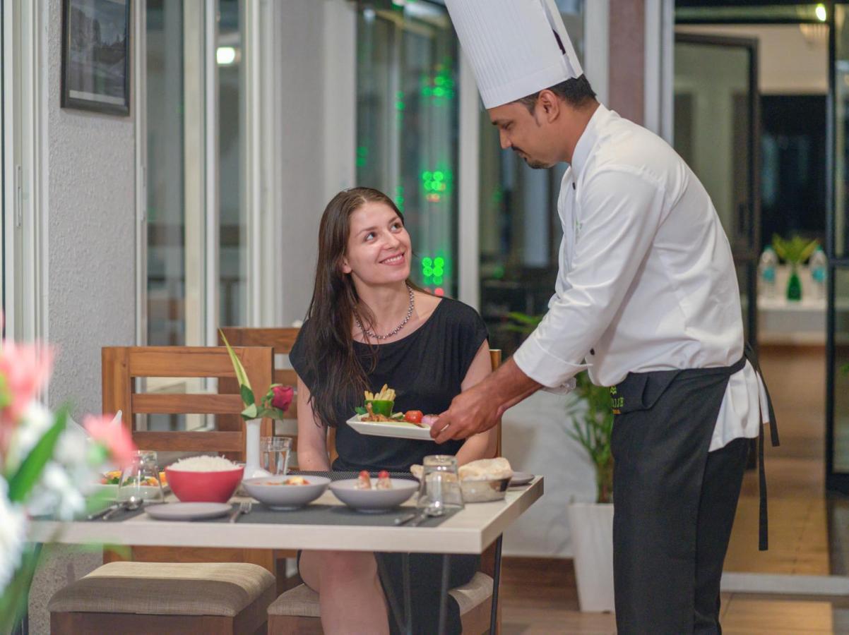Sprise Munnar Resort And Spa Экстерьер фото